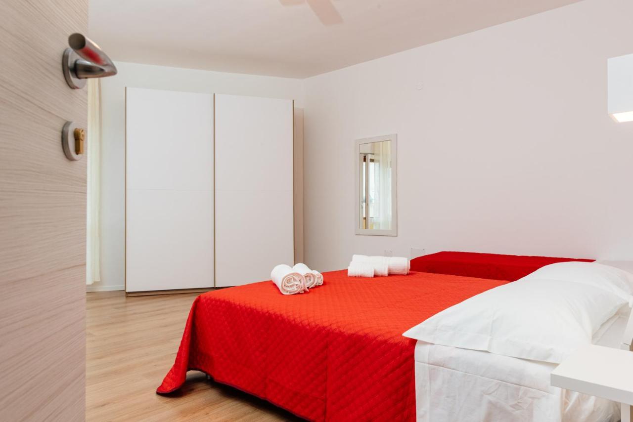La Casa Di Ambra Hotel Porto Torres Buitenkant foto