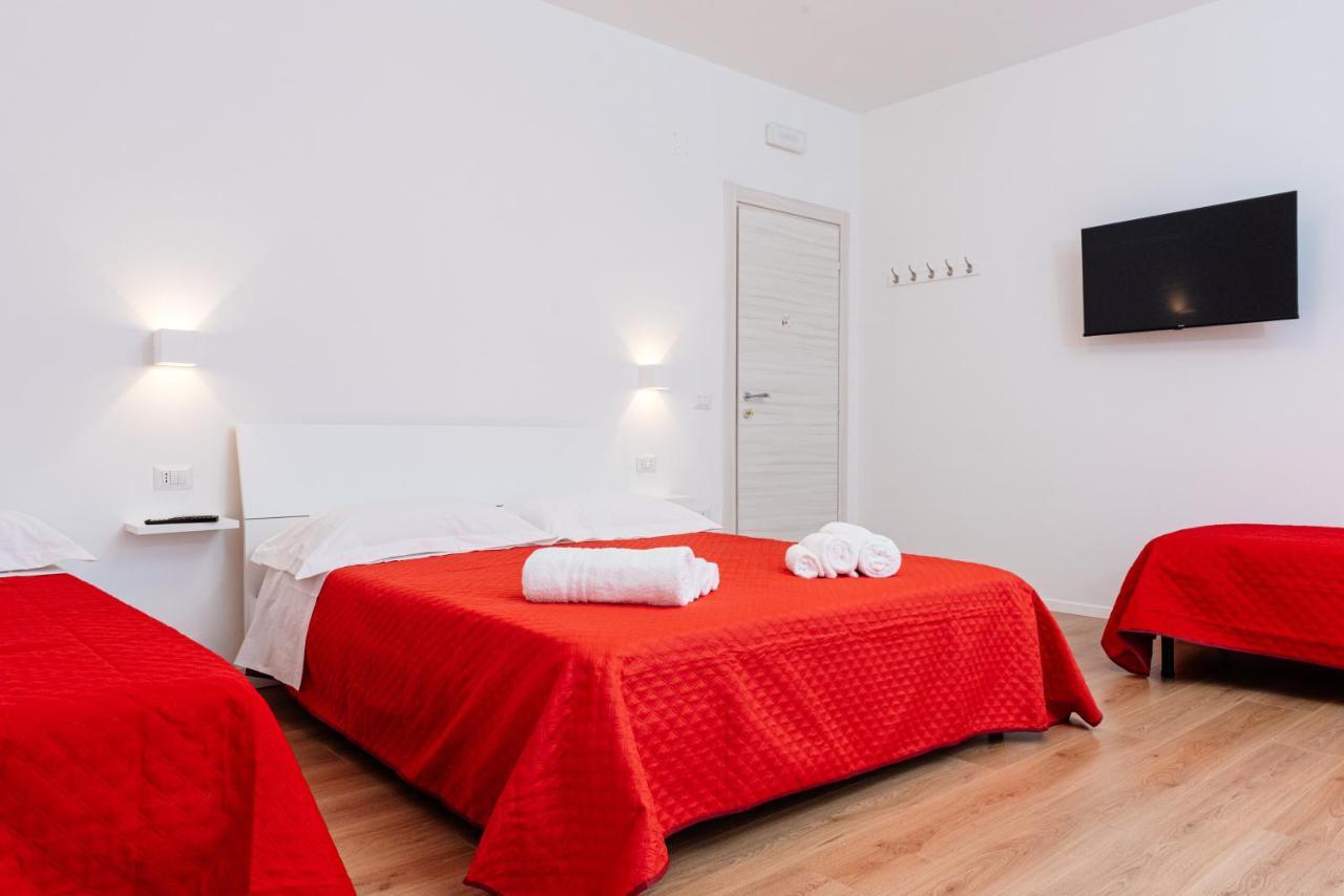 La Casa Di Ambra Hotel Porto Torres Buitenkant foto