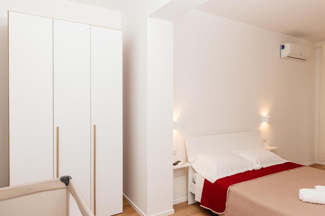 La Casa Di Ambra Hotel Porto Torres Buitenkant foto