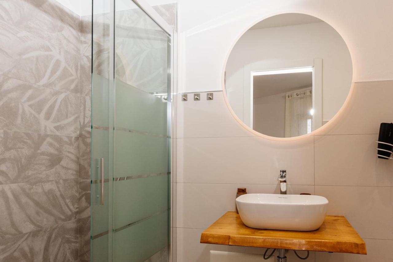 La Casa Di Ambra Hotel Porto Torres Buitenkant foto
