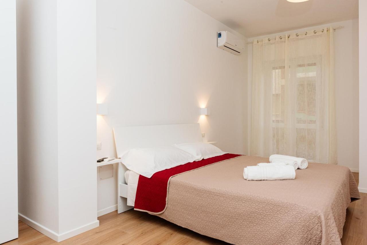 La Casa Di Ambra Hotel Porto Torres Buitenkant foto