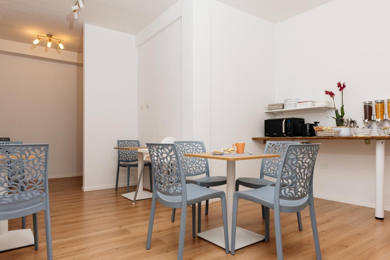 La Casa Di Ambra Hotel Porto Torres Buitenkant foto