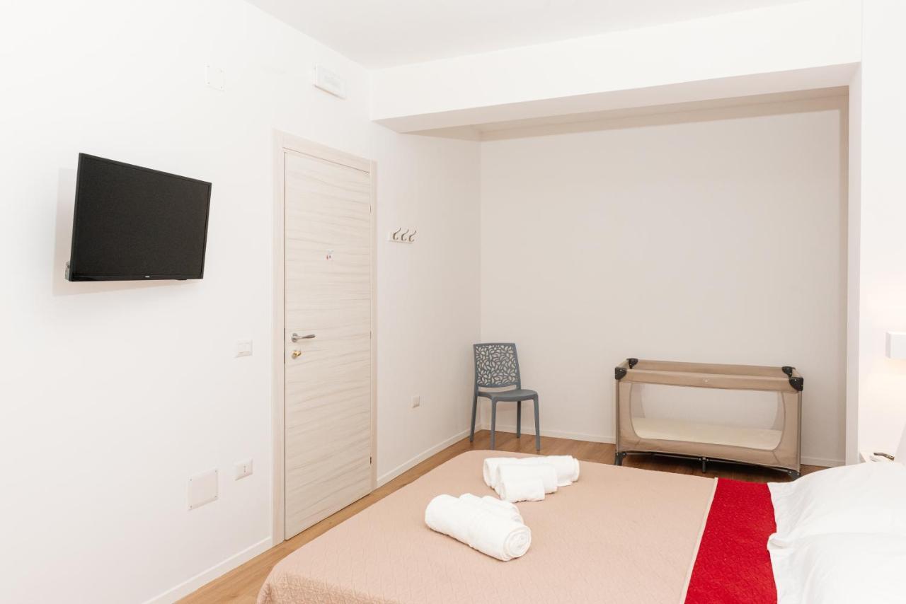 La Casa Di Ambra Hotel Porto Torres Buitenkant foto