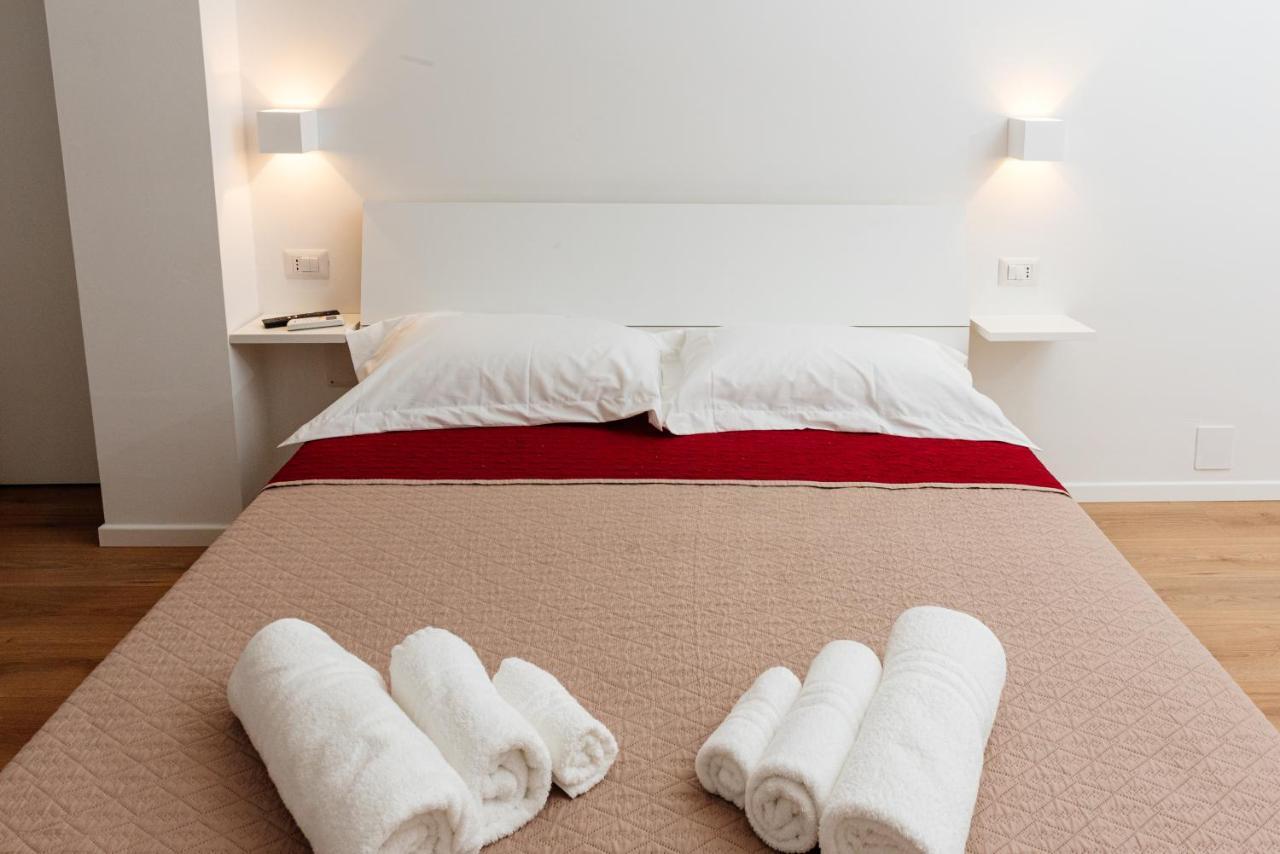 La Casa Di Ambra Hotel Porto Torres Buitenkant foto