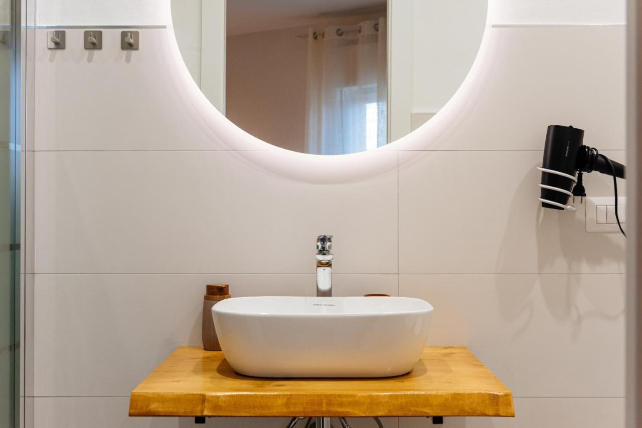La Casa Di Ambra Hotel Porto Torres Buitenkant foto