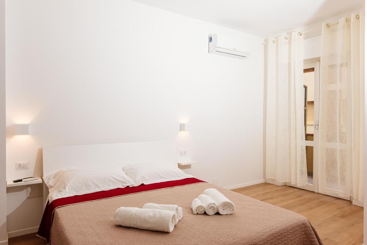 La Casa Di Ambra Hotel Porto Torres Buitenkant foto